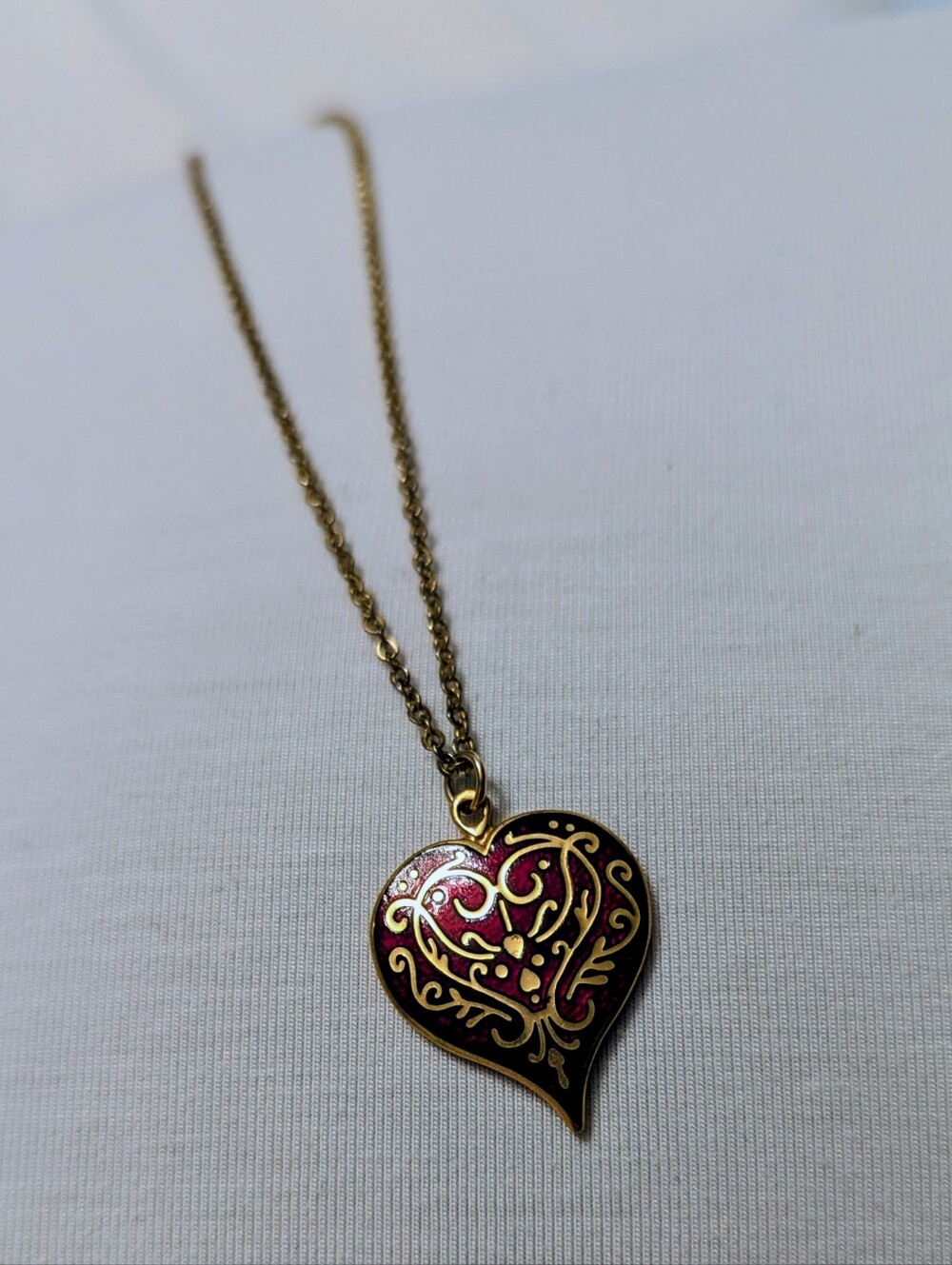 Metropolitan Museum Of Art Niello Enamel Heart Pendant (Gold Plated)